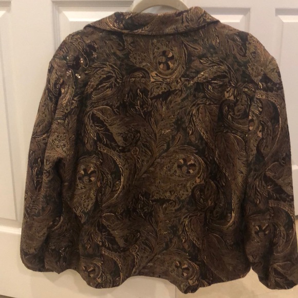 CHICOS NEW-Brown/Gold Paisley print, 3 = large - Picture 2 of 4
